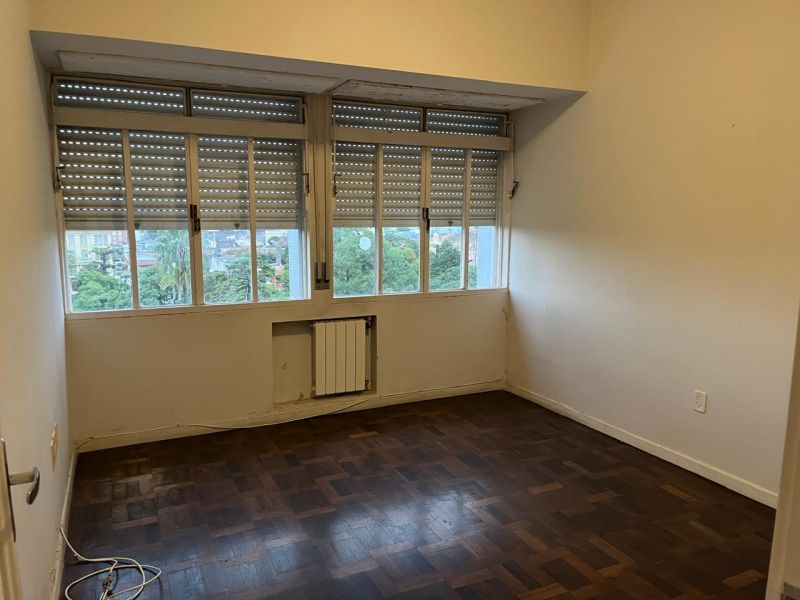Apartamento com 3 quartos, 2 banheiros e 192m² à venda no bairro Centro, Pelotas