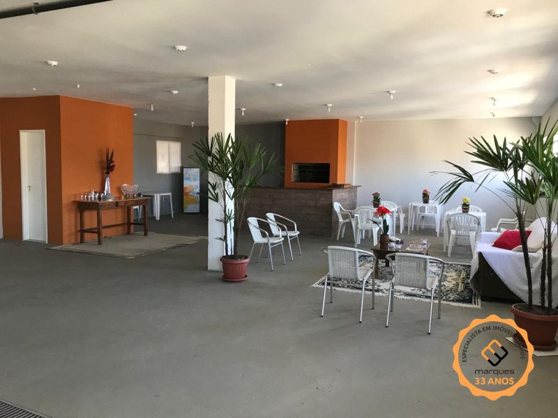 Apartamento com 3 quartos, 2 banheiros e 192m² à venda no bairro Centro, Pelotas
