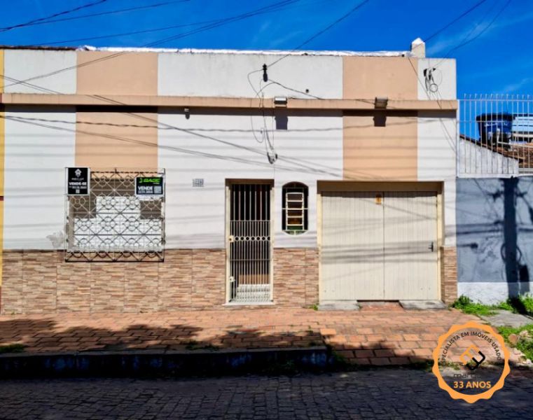 Casa com 2 quartos, 1 banheiro e 140m² à venda no bairro Centro, Pelotas