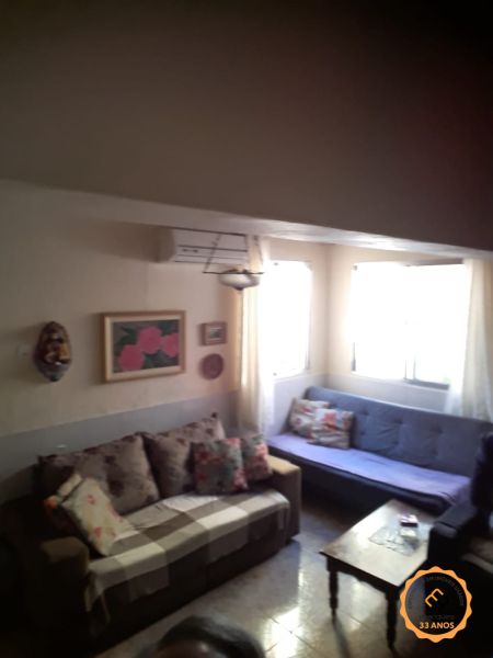 Casa com 2 quartos, 1 banheiro e 140m² à venda no bairro Centro, Pelotas