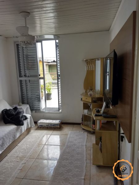 Apartamento com 2 quartos, 1 banheiro e 50m² à venda no bairro Três Vendas, Pelotas