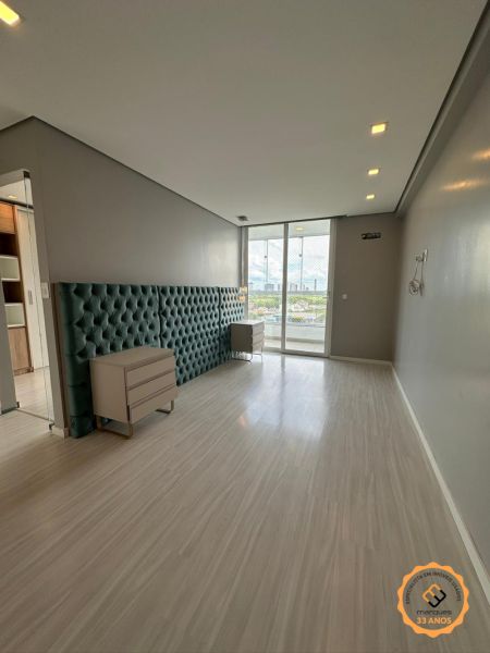 Apartamento com 3 quartos, 3 banheiros e 120m² à venda no bairro São Gonçalo, Pelotas