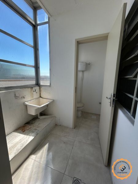 Apartamento com 2 quartos, 2 banheiros e 74m² à venda no bairro Centro, Pelotas