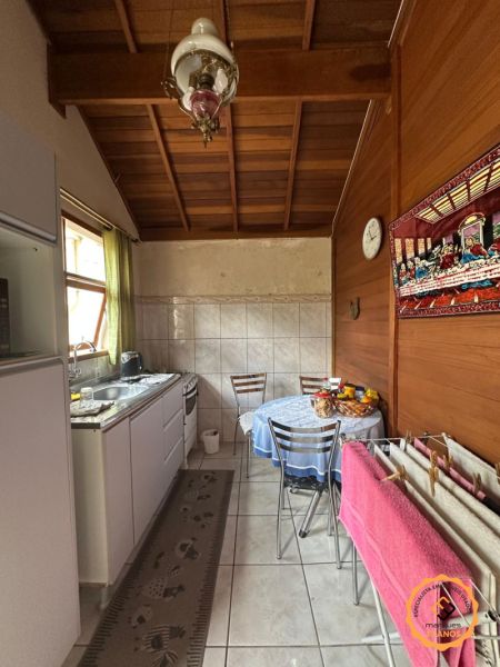 Casa com 1 quarto, 1 banheiro e 94m² à venda no bairro Umuharama, Pelotas