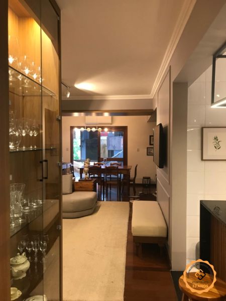 Apartamento com 2 quartos, 2 banheiros e 122m² à venda no bairro Centro, Pelotas