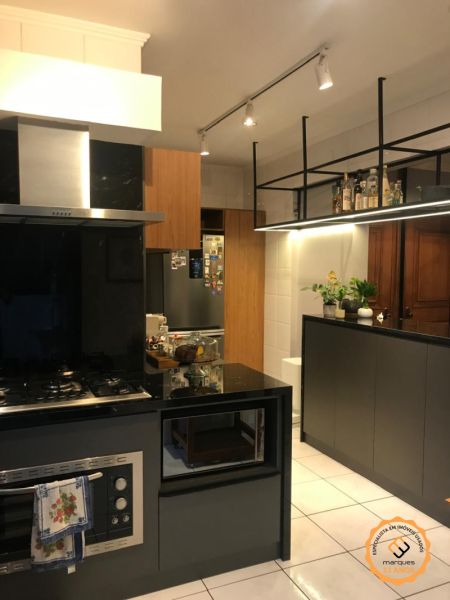 Apartamento com 2 quartos, 2 banheiros e 122m² à venda no bairro Centro, Pelotas