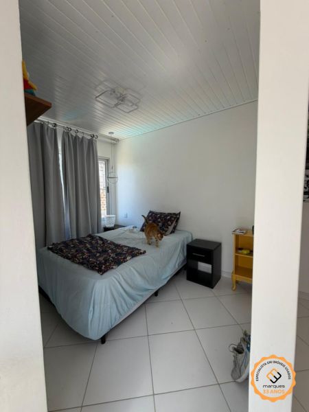 Casa com 2 quartos, 2 banheiros e 272m² à venda no bairro Laranjal, Pelotas
