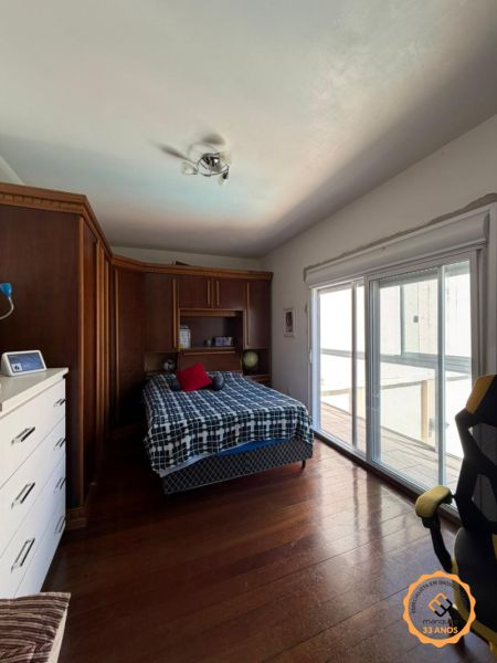 Casa com 2 quartos, 2 banheiros e 272m² à venda no bairro Laranjal, Pelotas