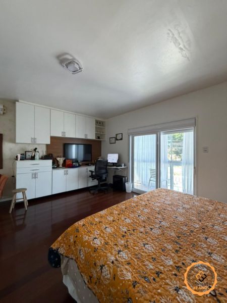 Casa com 2 quartos, 2 banheiros e 272m² à venda no bairro Laranjal, Pelotas