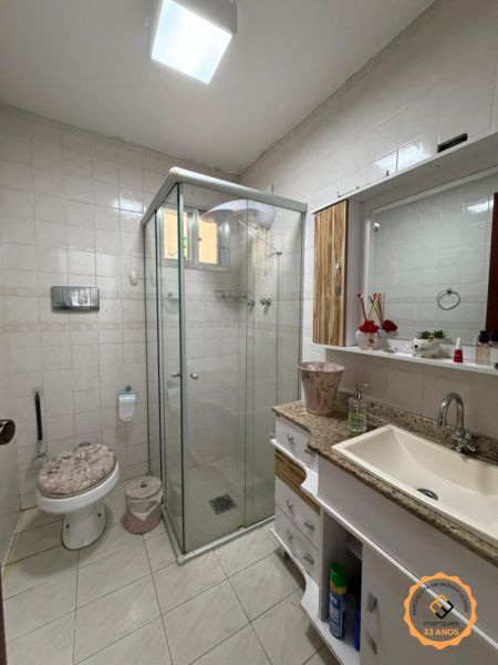 Casa com 2 quartos, 2 banheiros e 272m² à venda no bairro Laranjal, Pelotas