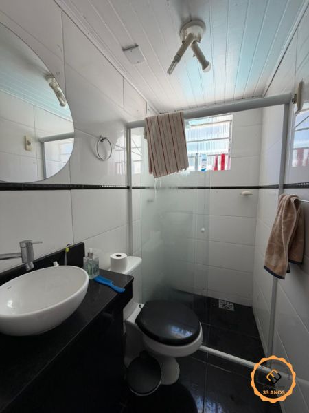 Casa com 2 quartos, 2 banheiros e 272m² à venda no bairro Laranjal, Pelotas