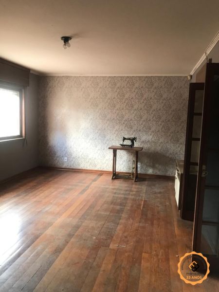 Apartamento com 2 quartos, 1 banheiro e 103m² à venda no bairro Areal, Pelotas