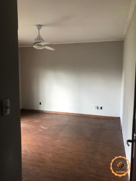 Apartamento com 2 quartos, 1 banheiro e 103m² à venda no bairro Areal, Pelotas