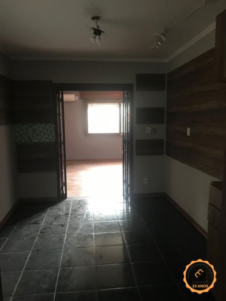 Apartamento com 2 quartos, 1 banheiro e 103m² à venda no bairro Areal, Pelotas