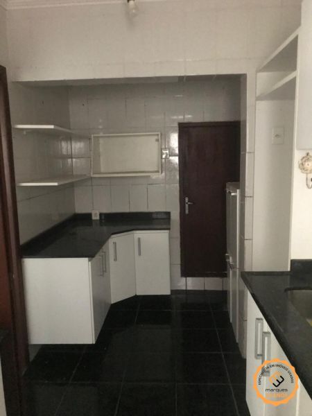 Apartamento com 2 quartos, 1 banheiro e 103m² à venda no bairro Areal, Pelotas