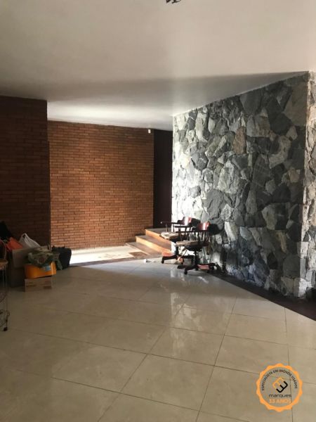 Casa com 4 quartos, 2 banheiros e 410m² à venda no bairro Centro, Pelotas
