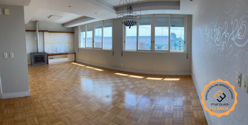 Apartamento com 3 quartos, 3 banheiros e 195m² à venda no bairro Centro, Pelotas