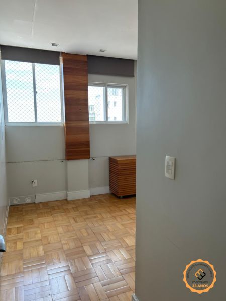 Apartamento com 3 quartos, 3 banheiros e 195m² à venda no bairro Centro, Pelotas