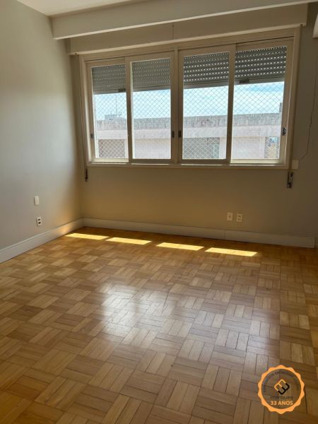 Apartamento com 3 quartos, 3 banheiros e 195m² à venda no bairro Centro, Pelotas