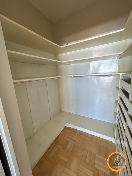 Apartamento com 3 quartos, 3 banheiros e 195m² à venda no bairro Centro, Pelotas