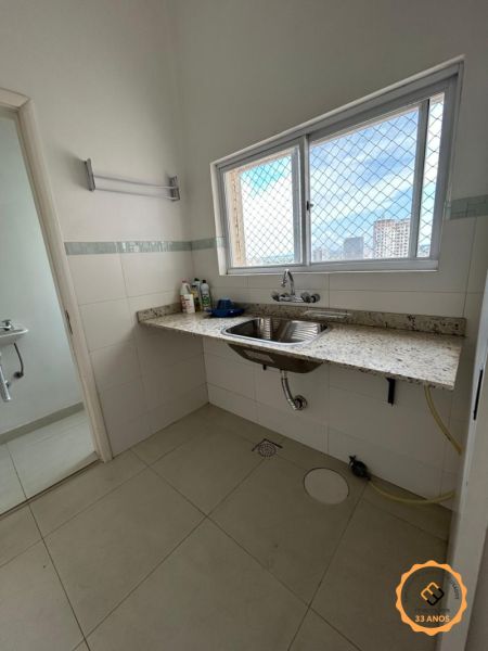 Apartamento com 3 quartos, 3 banheiros e 195m² à venda no bairro Centro, Pelotas