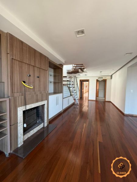 Cobertura com 4 quartos, 4 banheiros e 359m² à venda no bairro Centro, Pelotas