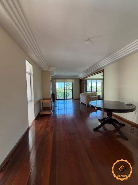 Cobertura com 4 quartos, 4 banheiros e 359m² à venda no bairro Centro, Pelotas