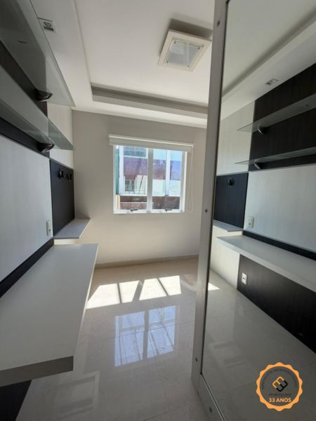 Cobertura com 4 quartos, 4 banheiros e 359m² à venda no bairro Centro, Pelotas