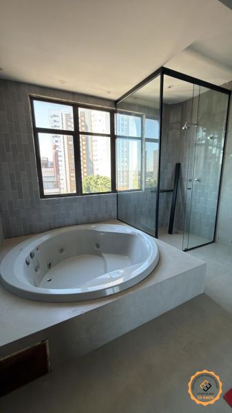 Cobertura com 4 quartos, 4 banheiros e 359m² à venda no bairro Centro, Pelotas