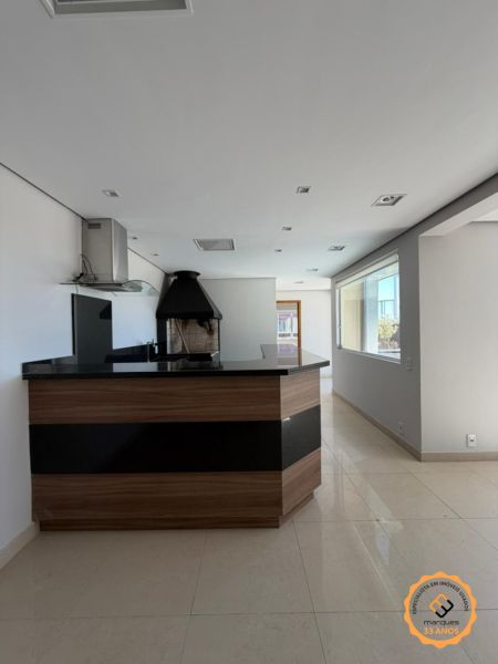 Cobertura com 4 quartos, 4 banheiros e 359m² à venda no bairro Centro, Pelotas