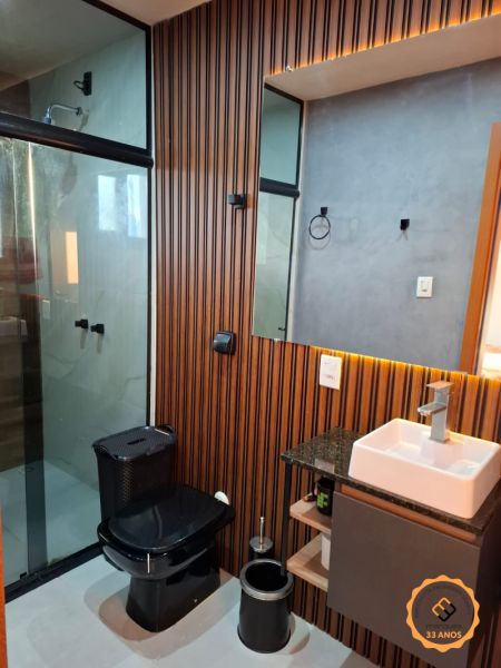 Casa com 3 banheiros e 140m² à venda no bairro Três Vendas, Pelotas