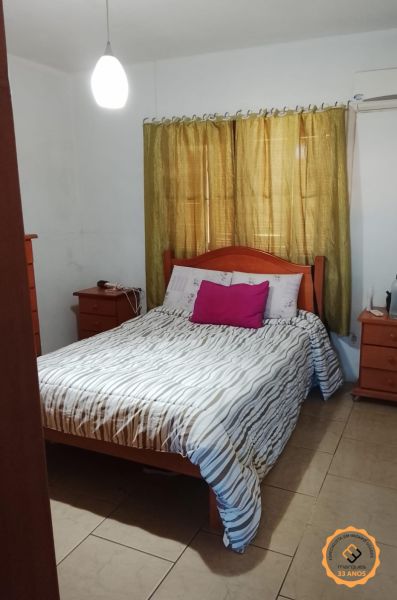 Casa com 3 quartos, 2 banheiros e 195m² à venda no bairro Três Vendas, Pelotas