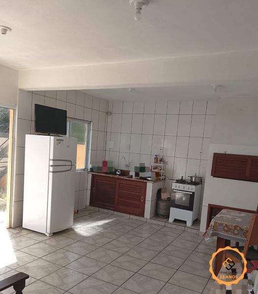 Casa com 3 quartos, 2 banheiros e 195m² à venda no bairro Três Vendas, Pelotas