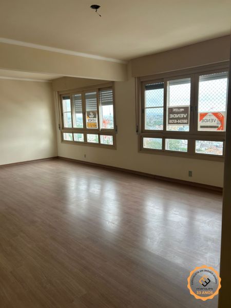 Apartamento com 3 quartos, 3 banheiros e 156m² à venda no bairro Centro, Pelotas