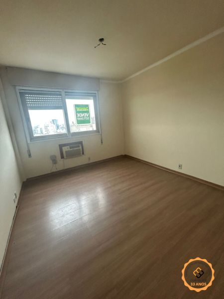 Apartamento com 3 quartos, 3 banheiros e 156m² à venda no bairro Centro, Pelotas