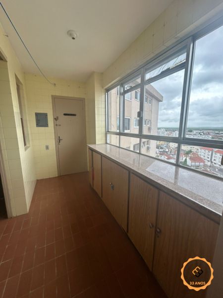 Apartamento com 3 quartos, 3 banheiros e 156m² à venda no bairro Centro, Pelotas