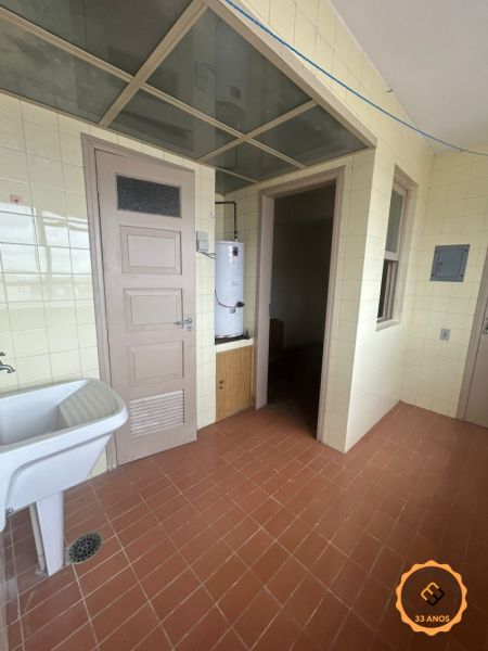 Apartamento com 3 quartos, 3 banheiros e 156m² à venda no bairro Centro, Pelotas