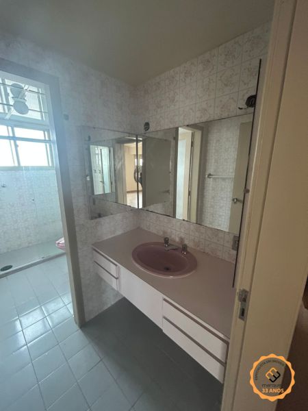 Apartamento com 3 quartos, 3 banheiros e 156m² à venda no bairro Centro, Pelotas