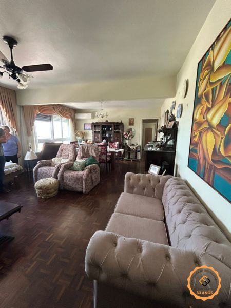 Apartamento com 3 quartos, 2 banheiros e 156m² à venda no bairro Centro, Pelotas
