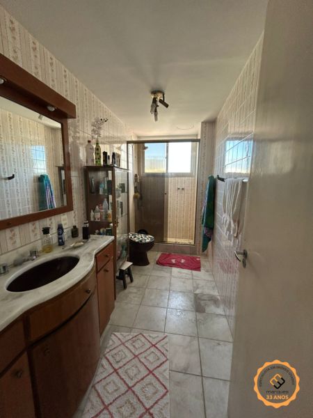 Apartamento com 3 quartos, 2 banheiros e 156m² à venda no bairro Centro, Pelotas