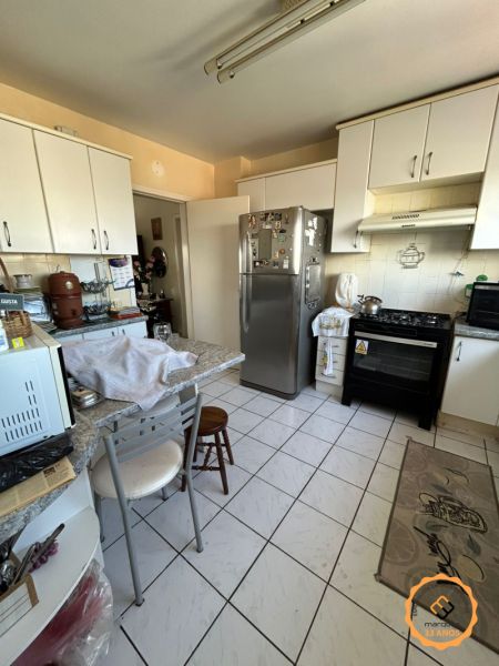 Apartamento com 3 quartos, 2 banheiros e 156m² à venda no bairro Centro, Pelotas