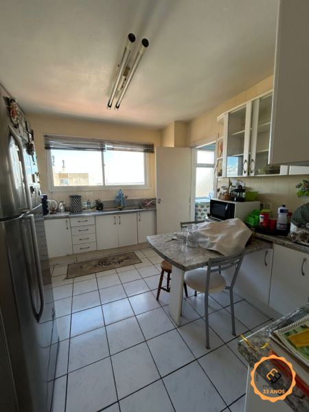 Apartamento com 3 quartos, 2 banheiros e 156m² à venda no bairro Centro, Pelotas