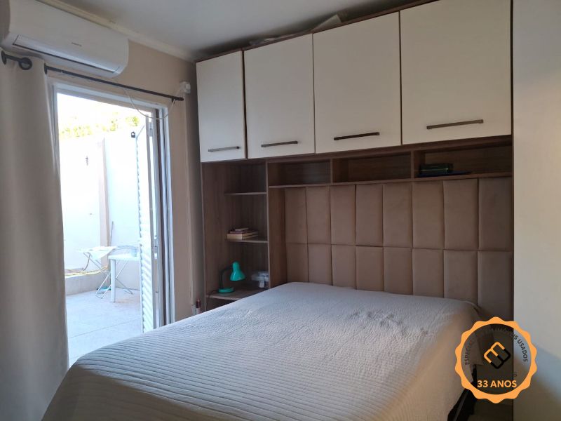 Casa com 3 quartos, 2 banheiros e 120m² à venda no bairro Três Vendas, Pelotas