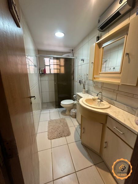 Casa com 3 quartos, 3 banheiros e 205m² à venda no bairro Areal, Pelotas