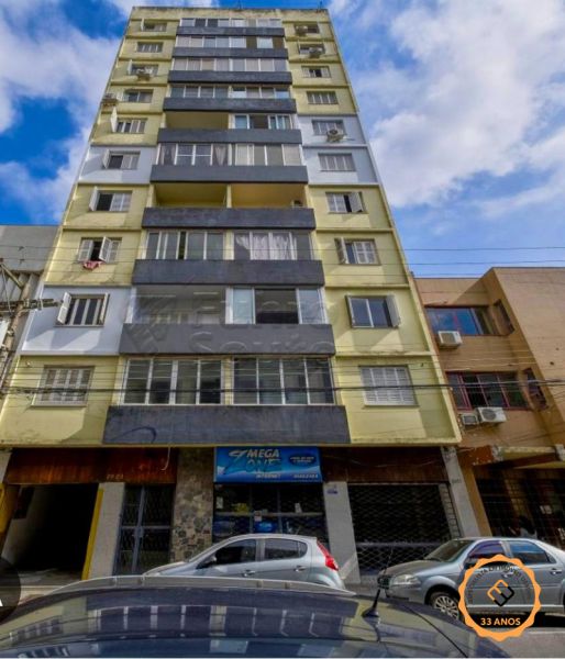 Apartamento com 3 quartos, 2 banheiros e 97m² à venda no bairro Centro, Pelotas