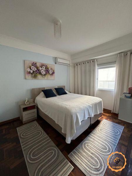 Apartamento com 3 quartos, 2 banheiros e 97m² à venda no bairro Centro, Pelotas