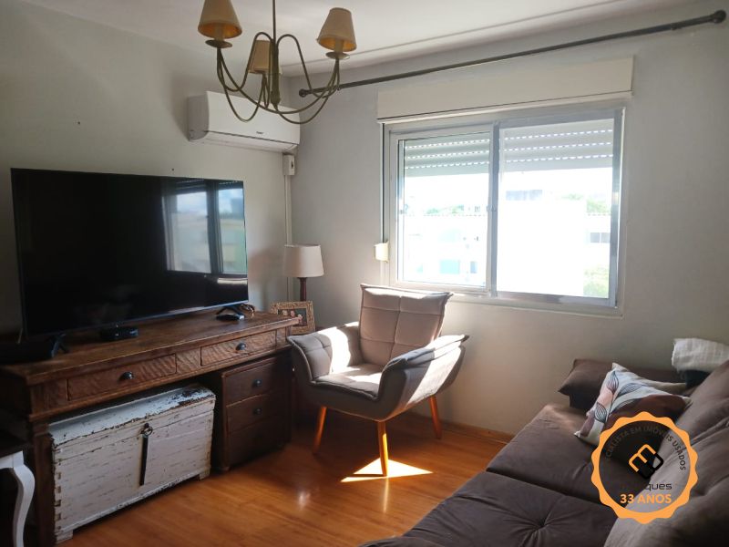 Apartamento com 3 quartos, 1 banheiro e 70m² à venda no bairro Três Vendas, Pelotas