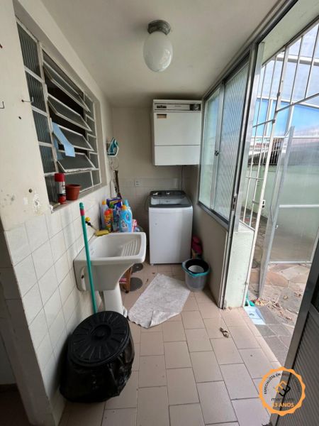 Apartamento com 2 quartos, 2 banheiros e 98m² à venda no bairro Três Vendas, Pelotas
