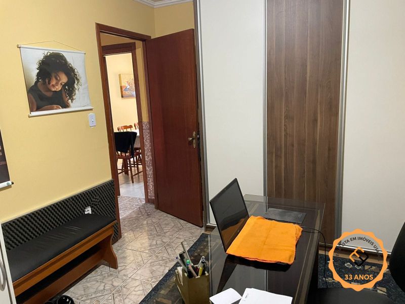 Casa com 5 quartos, 2 banheiros e 250m² à venda no bairro Areal, Pelotas