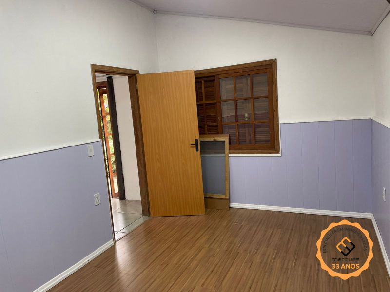 Casa com 5 quartos, 2 banheiros e 250m² à venda no bairro Areal, Pelotas